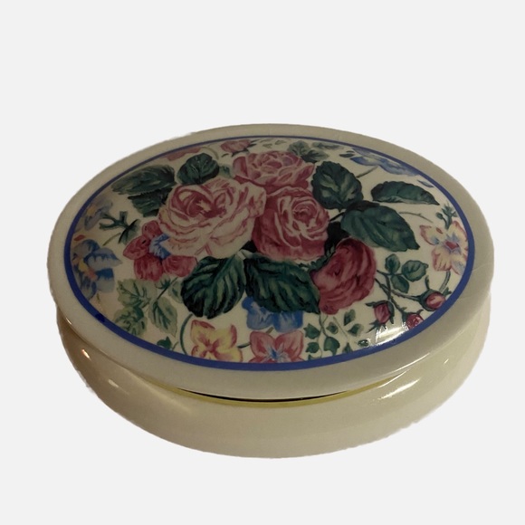 Vintage 1998 PS Limited Edition Oval Jewelry Music Trinket Box Case SEE> - Picture 2 of 12